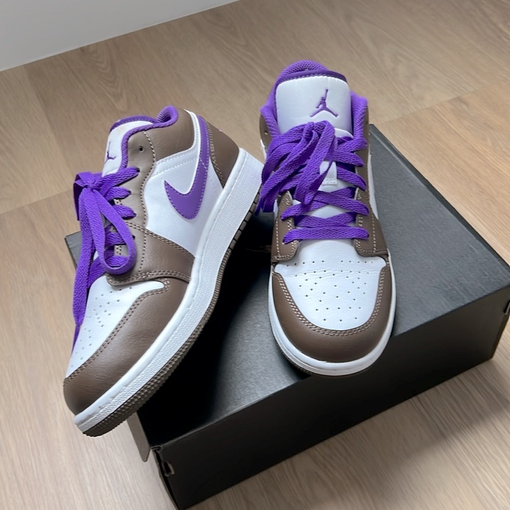 Brand new only worn once, Air Jordan one low!